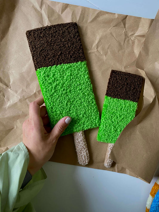 To størrelser af Champagnebrus vægtæpper i kreativt design, håndlavet med fine detaljer.