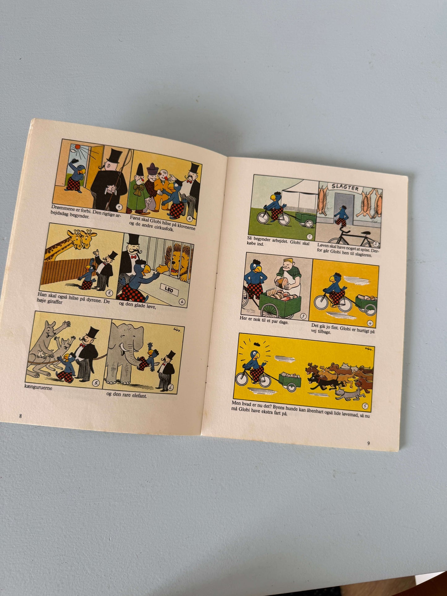 Clobi går i cirkus bog
