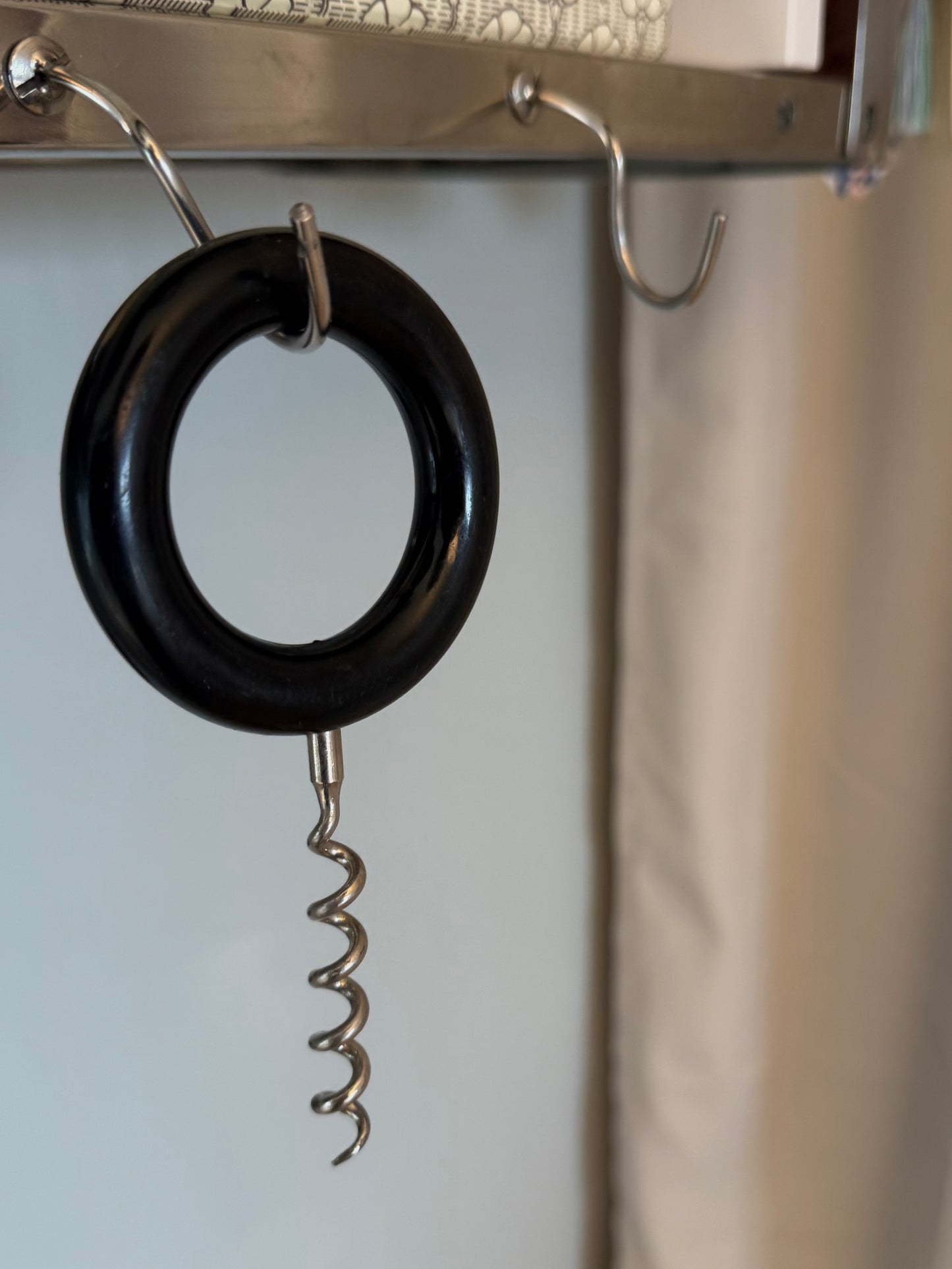 Vinoptrækker med sort greb