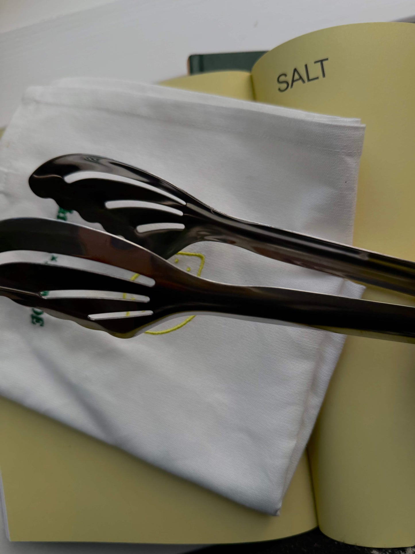 Pasta tongs