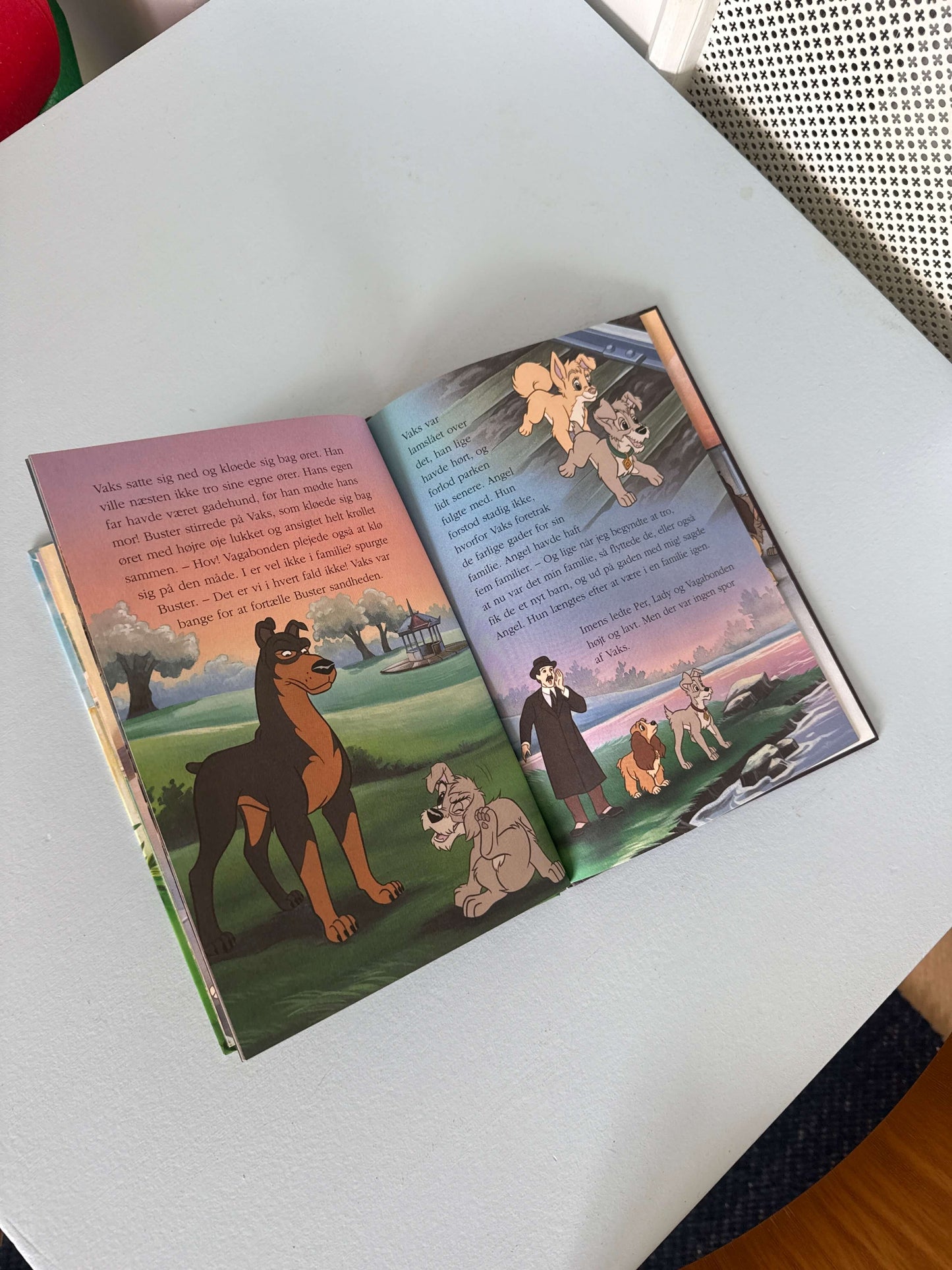 Lady og Vagabonden 2 – Vaks på eventyr – Disney børnebog