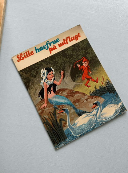 Lille Havfrue på udflugt bog