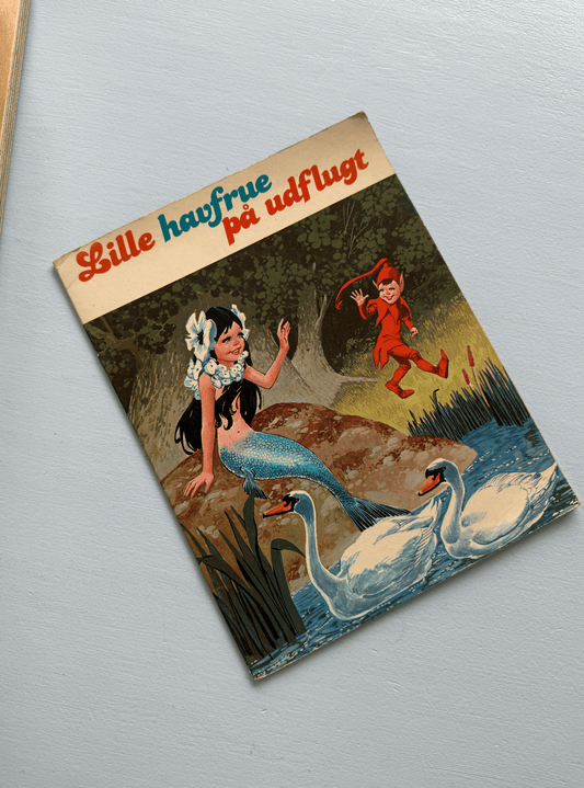 Lille Havfrue på udflugt bog