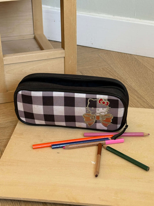 Hello Kitty penalhus