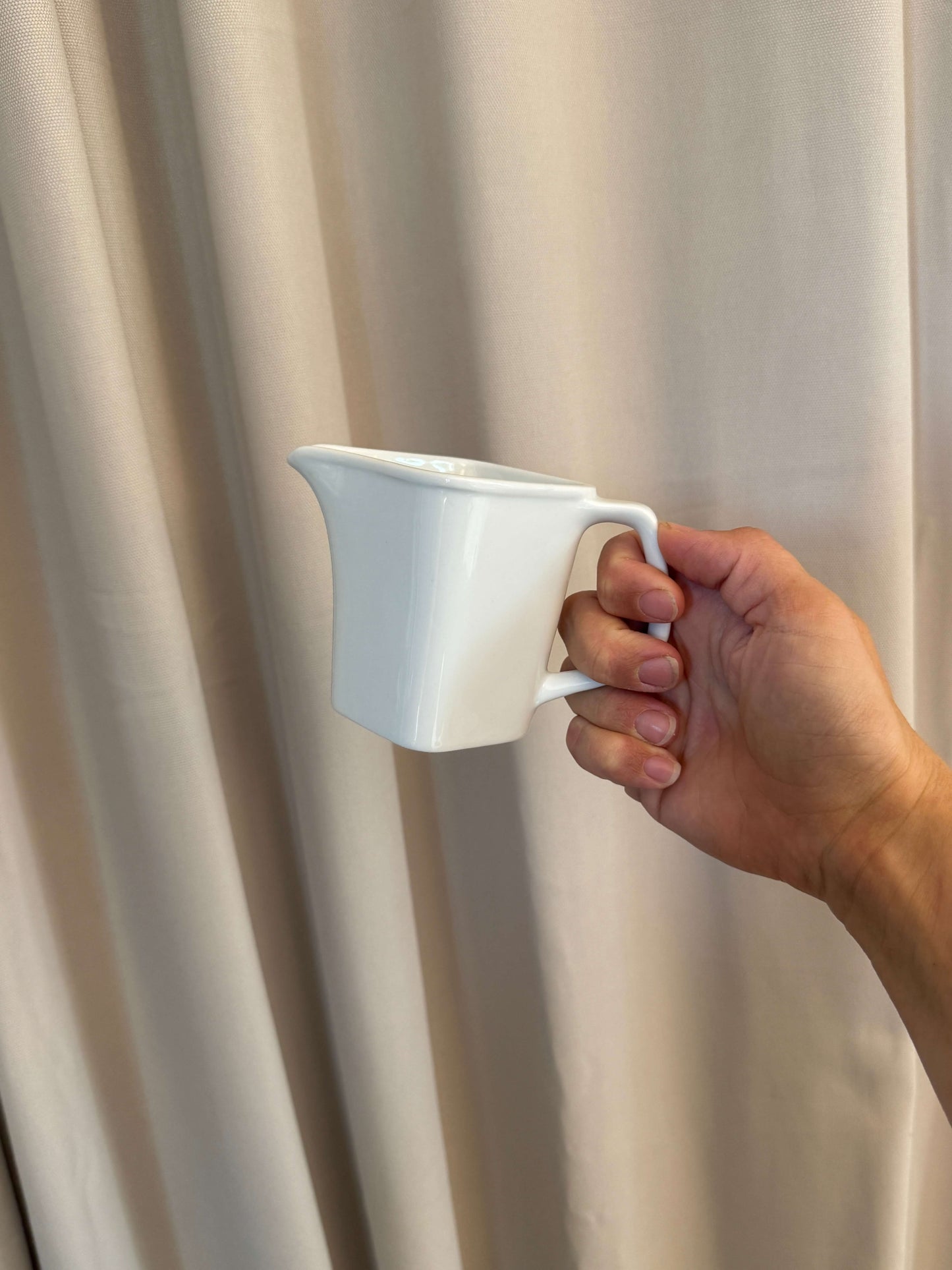 Firkantet porcelæns mælkekande