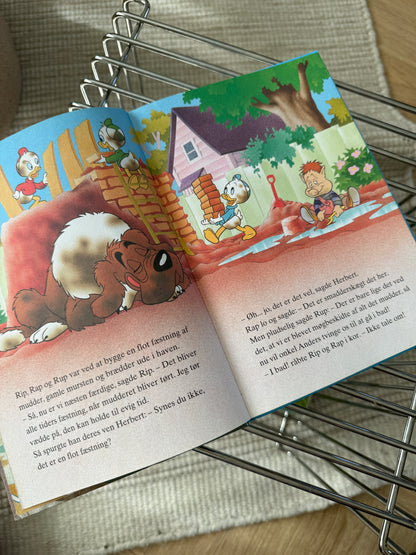 Tre små beskidte ænder bog