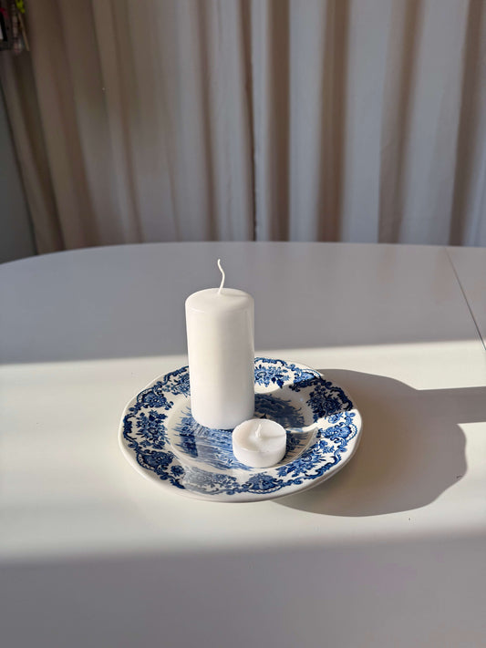 Lille engelsk tallerken i blå nuancer