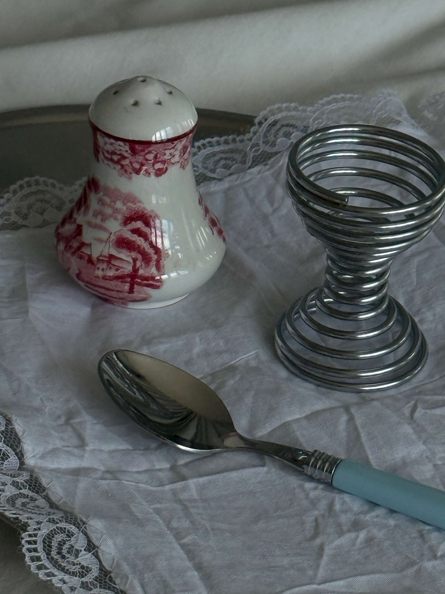 Engelsk porcelæns saltbøsse