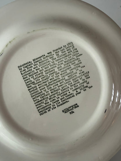Middagstallerken i engelsk porcelæn