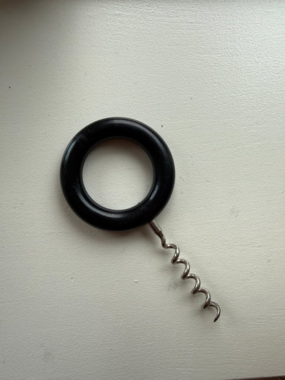 Vinoptrækker med sort greb