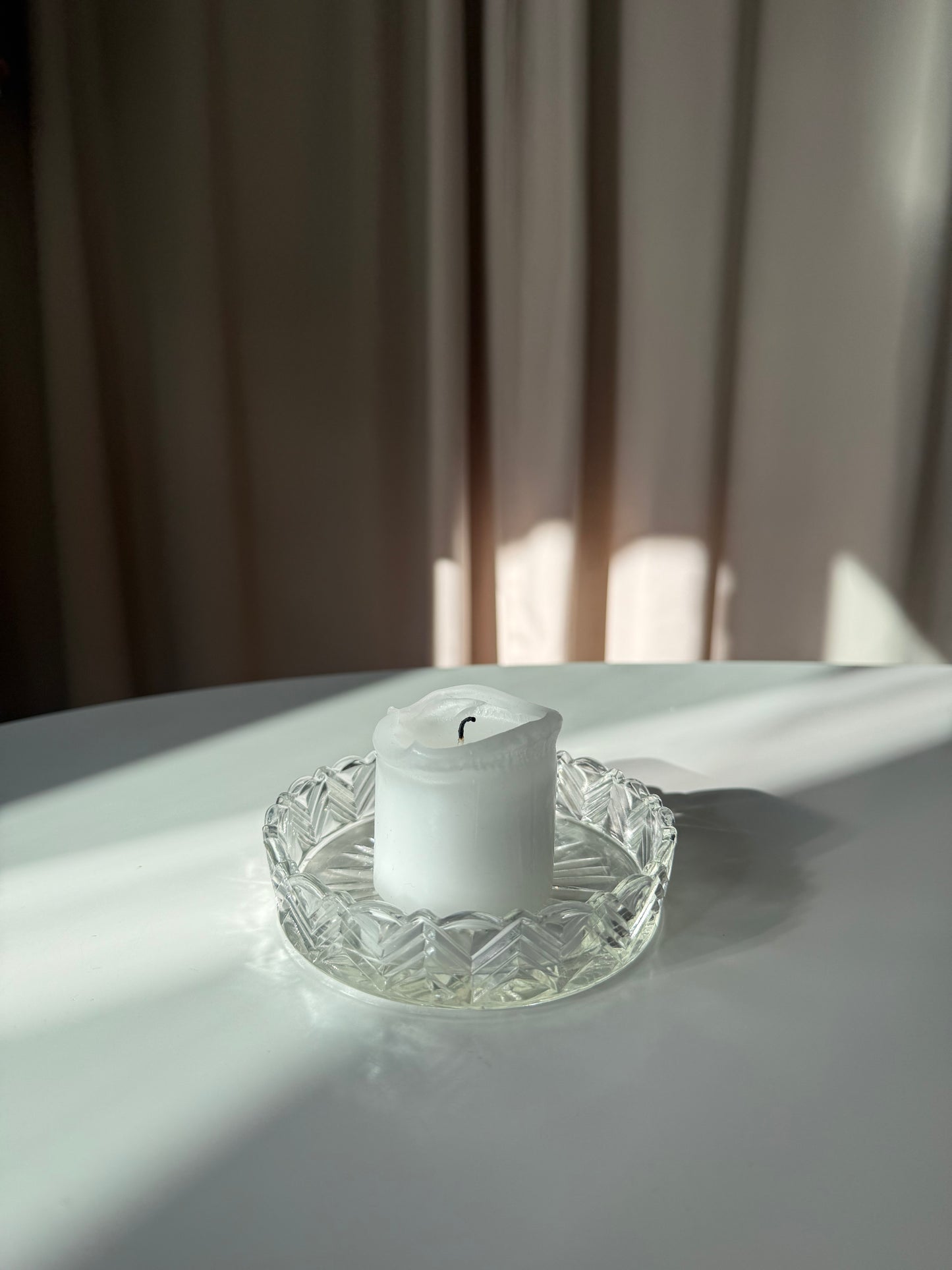 Lille glasfad i flot mønster