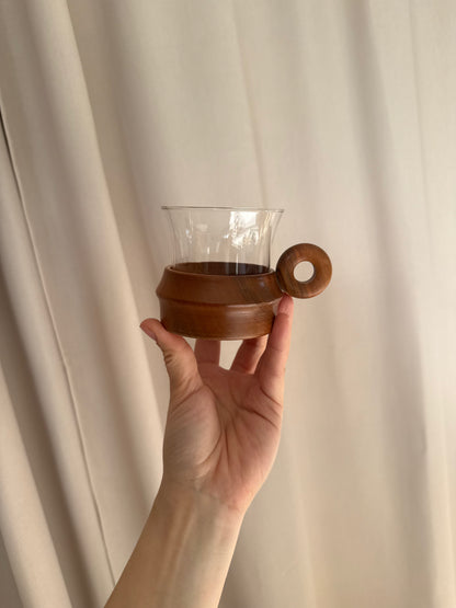 Retro kaffekopper med træfod