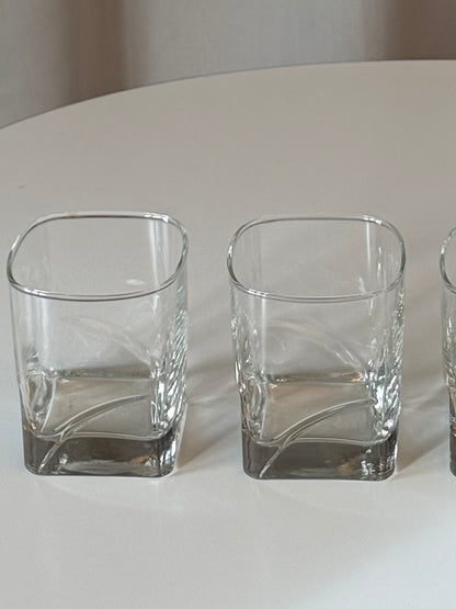 Glas