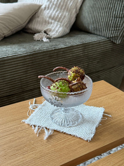 Glasskål på piedestal