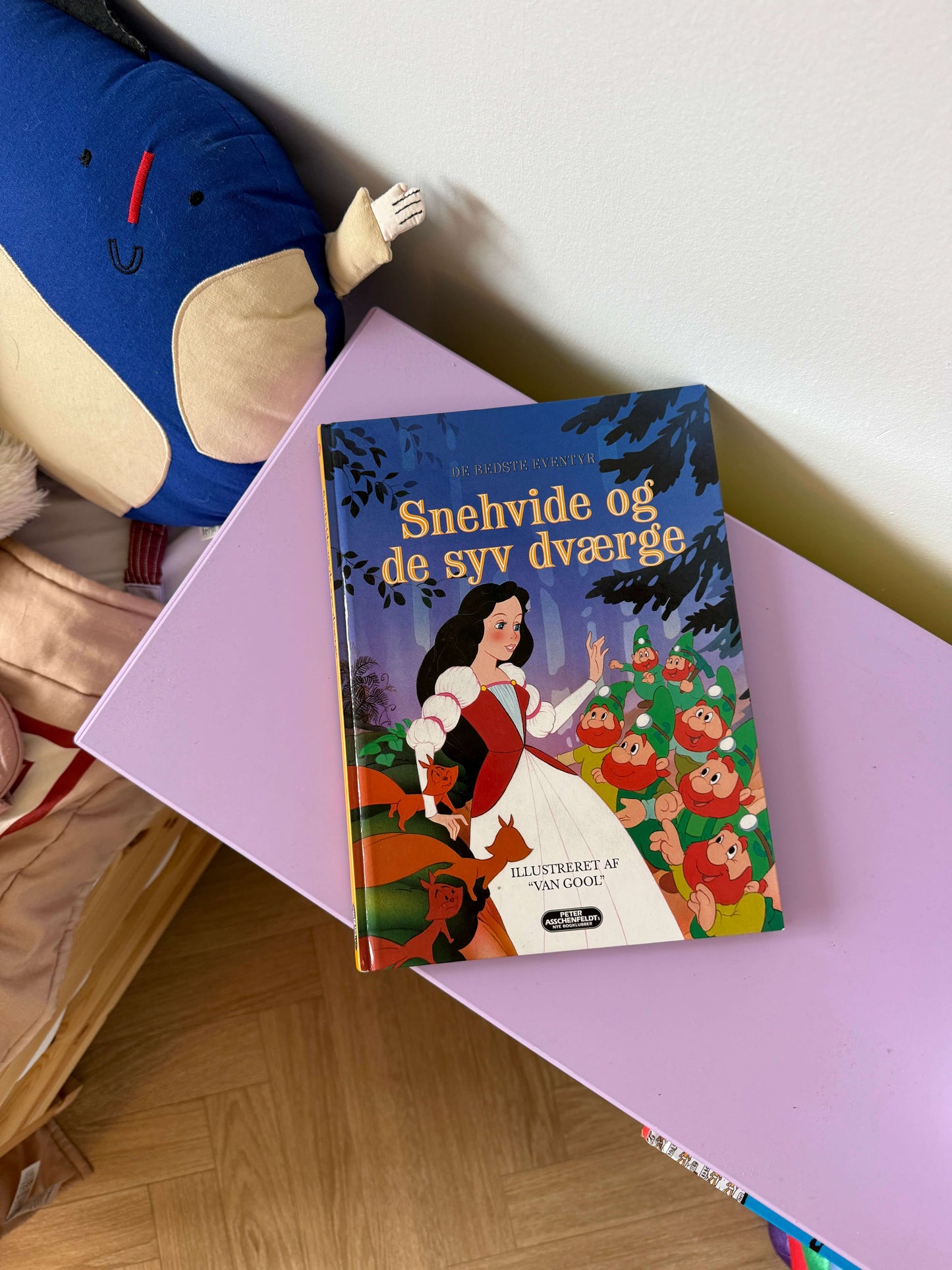 Snehvide og de syv dværge bog