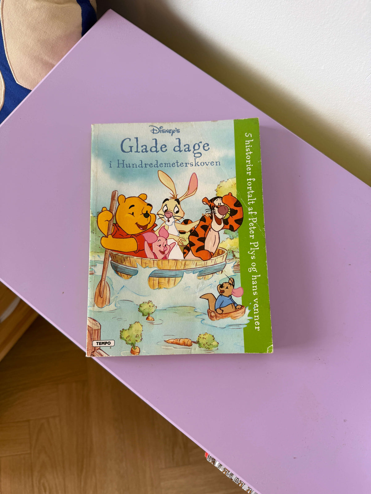Glade dage i Hundredemeterskoven bog
