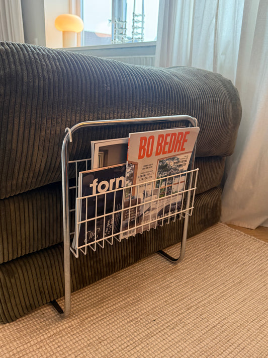 Ophængt magasinholder i metal