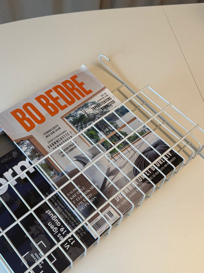 Ophængt magasinholder i metal