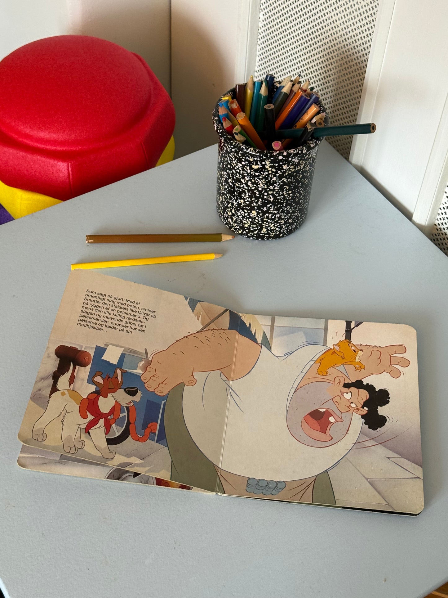 Oliver møder en ven – Disney børnebog