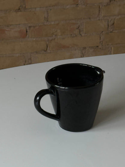 Sort porcelænskande
