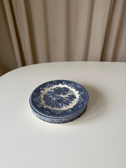 Middagstallerkener i engelsk porcelæn