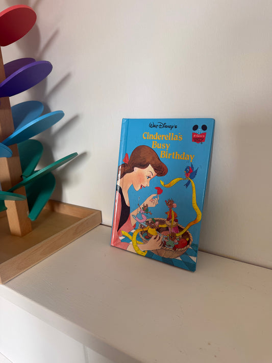 Cinderella’s Busy Birthday – Disney børnebog