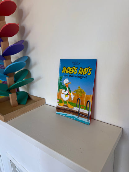 Anders And’s nye swimmingpool – Disney børnebog