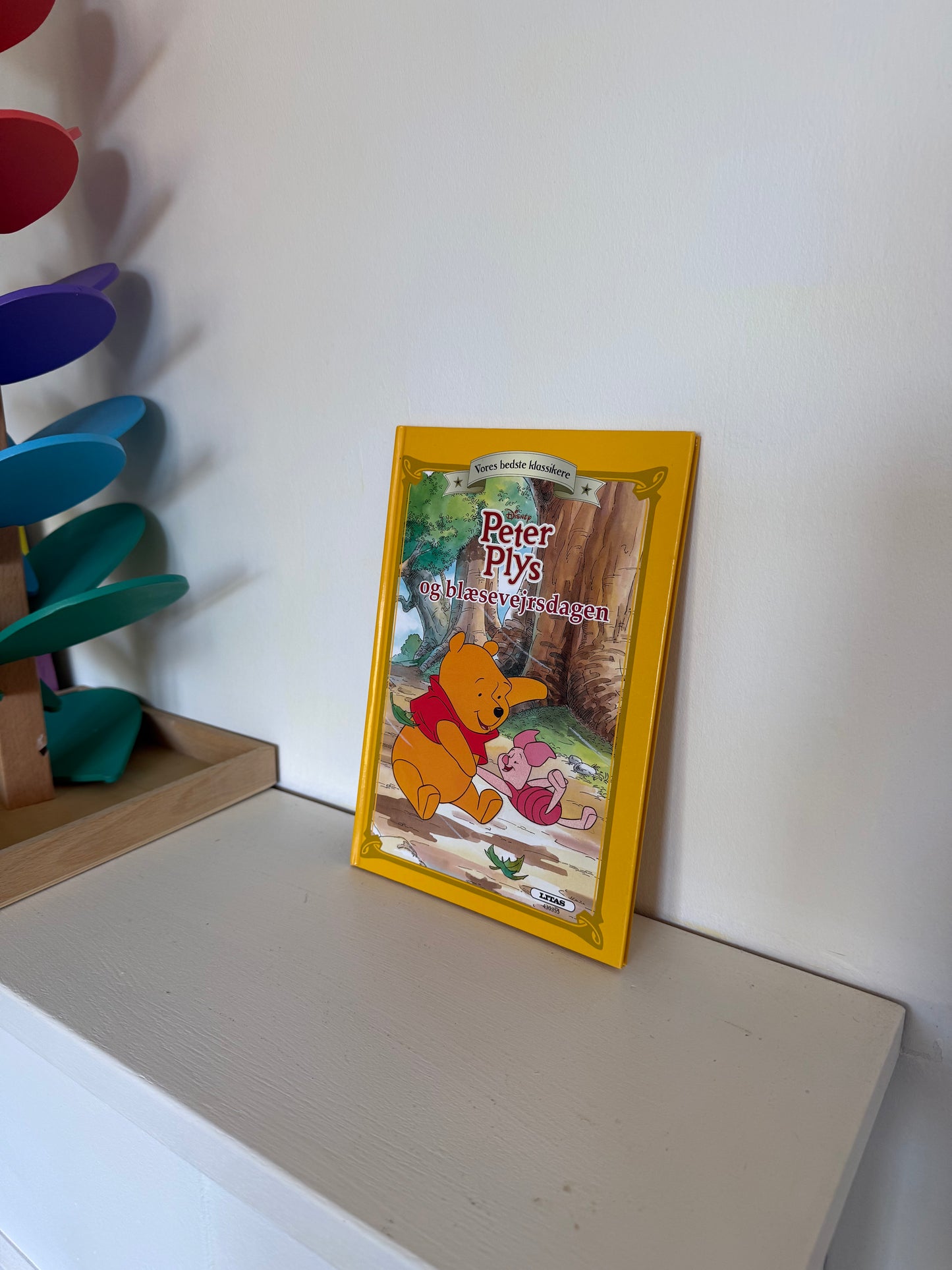 Peter Plys og blæsevejrsdagen – Disney børnebog