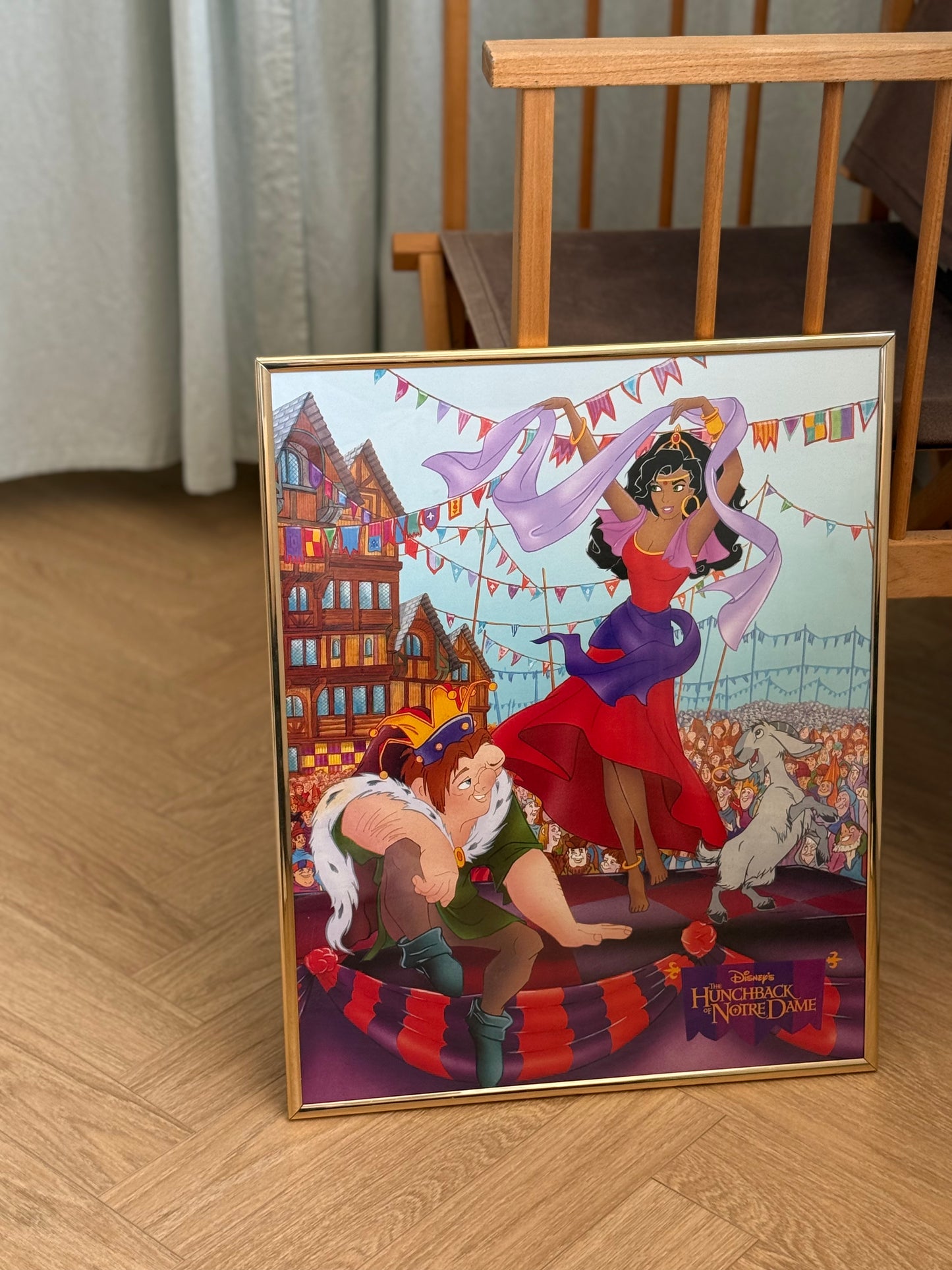 Klokkeren fra Notre Dame plakat med ramme