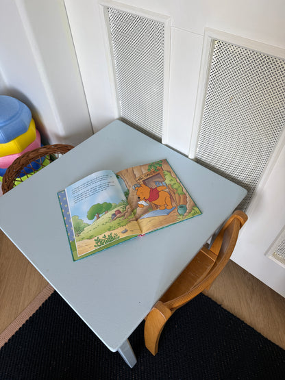 Hvad er klokken? – Peter Plys børnebog