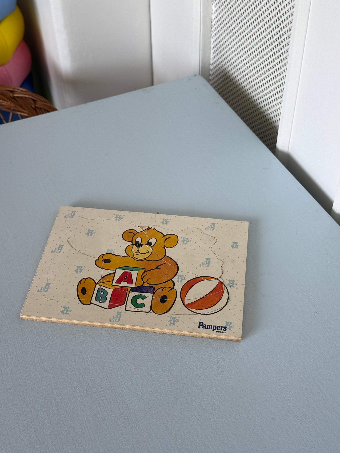 Træpuslespil med bjørn