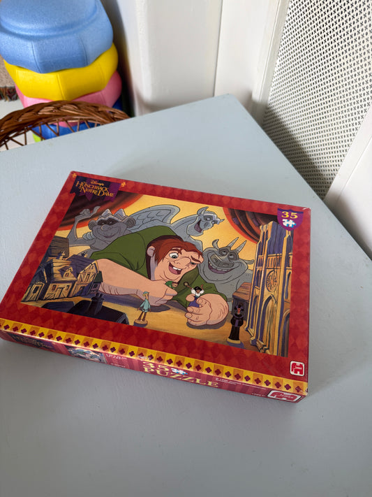 Klokkeren fra Notre Dame puslespil – 35 brikker