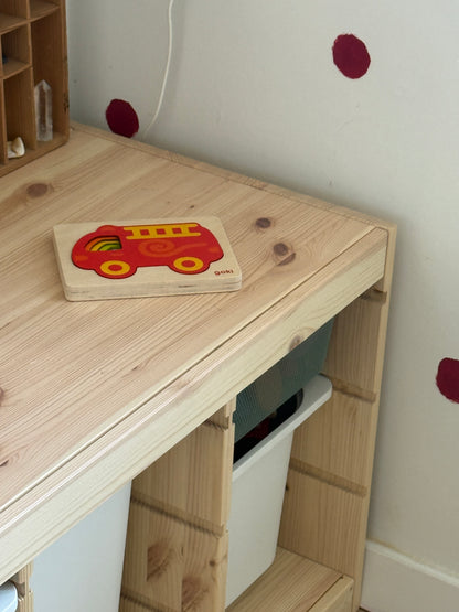 Træpuslespil med biler