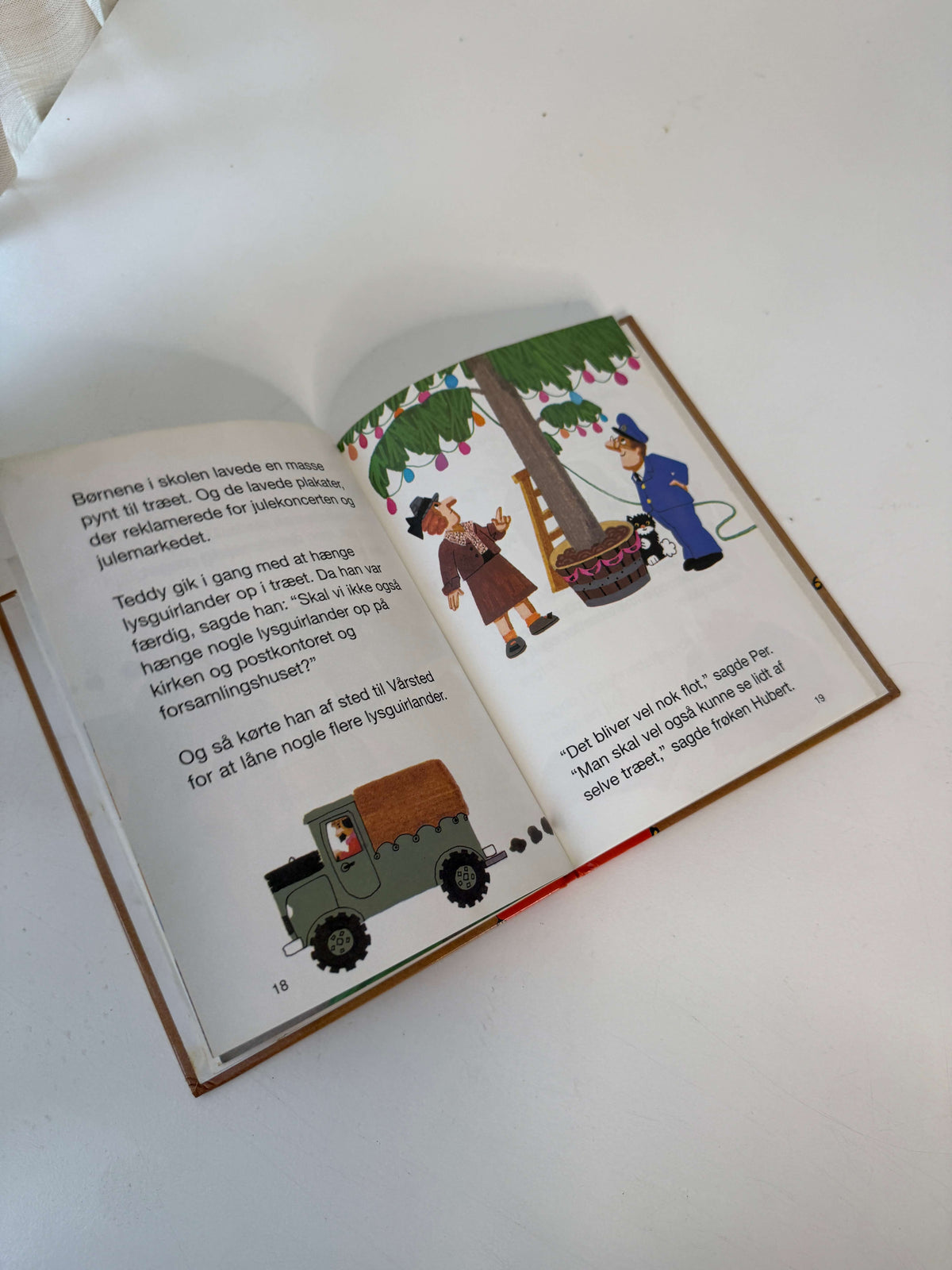 Postmand Pers juletræ bog