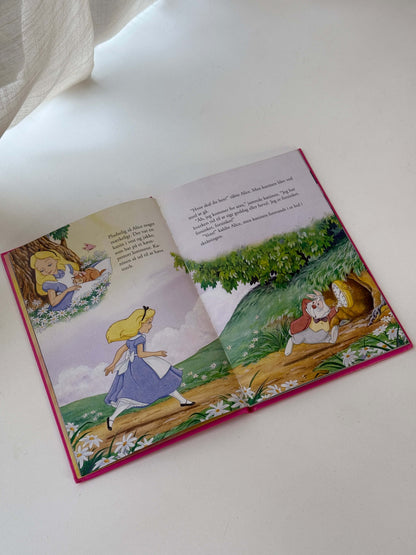 Alice i Eventyrland bog