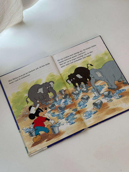 Mickey Mouse i cirkus bog