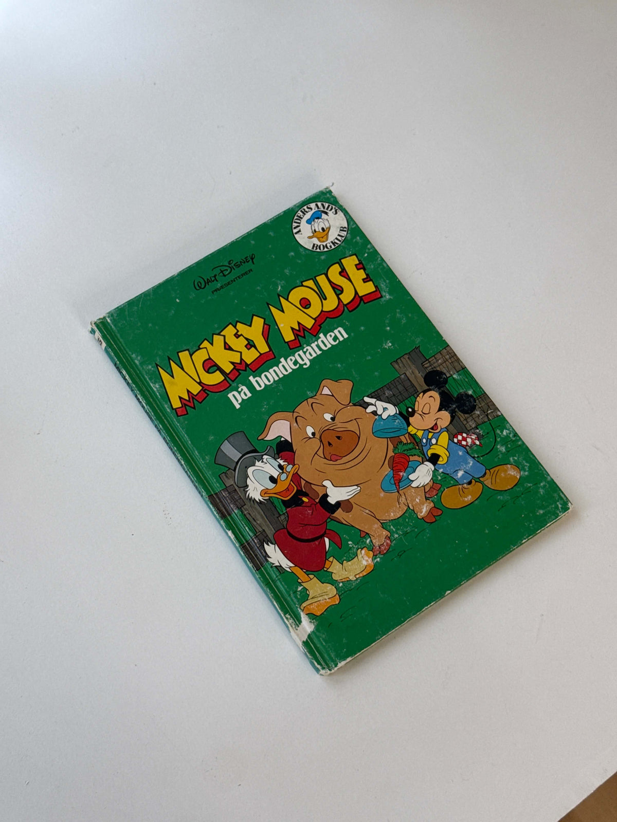 Mickey Mouse på bondegården bog