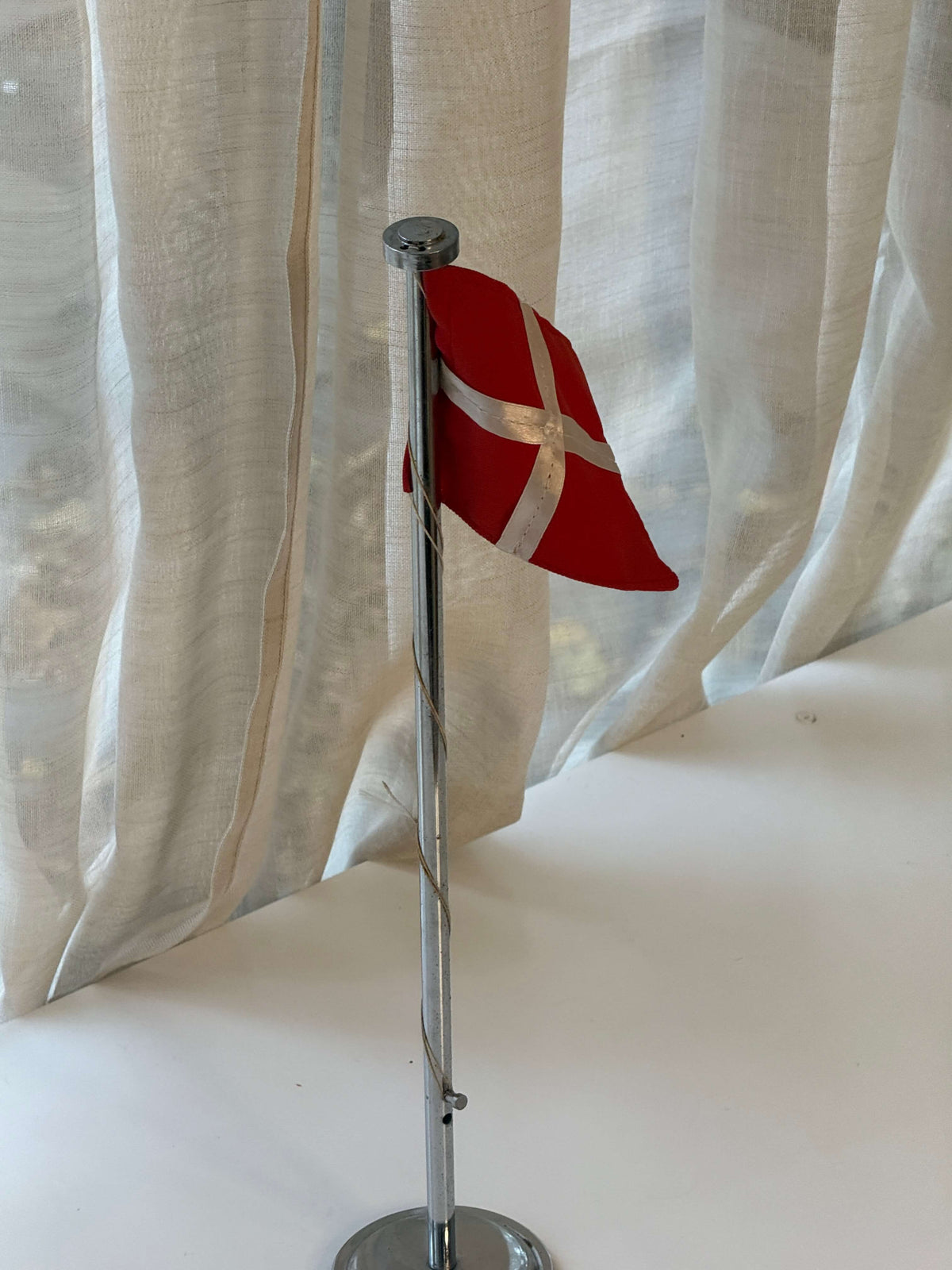 Bordflag med Dannebrog