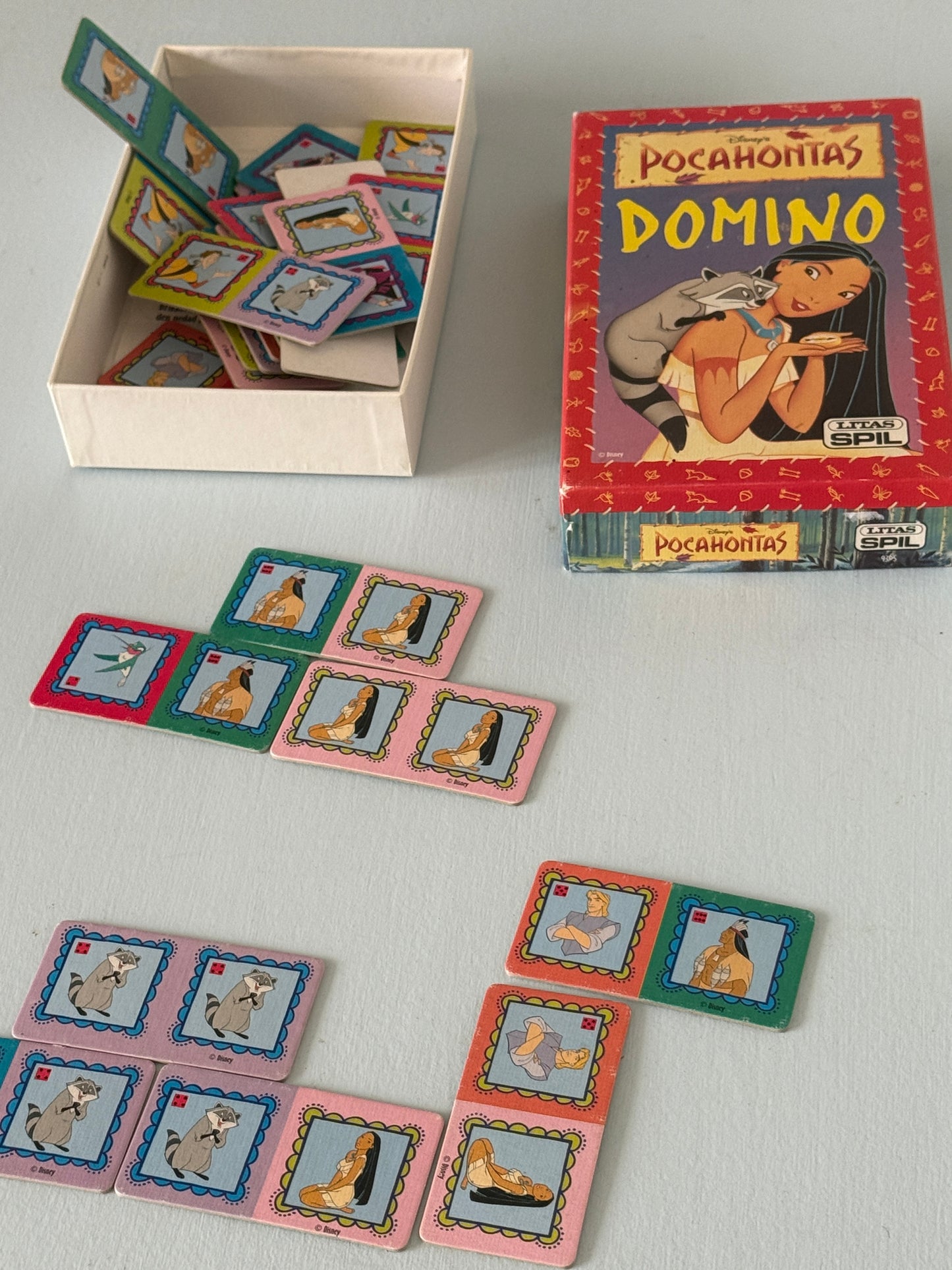 Disney Pocahontas domino
