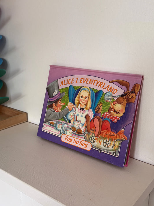 Alice i Eventyrland – popup bog
