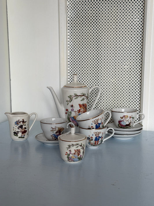 Fransk porcelæns te-sæt – legetøj & dekoration