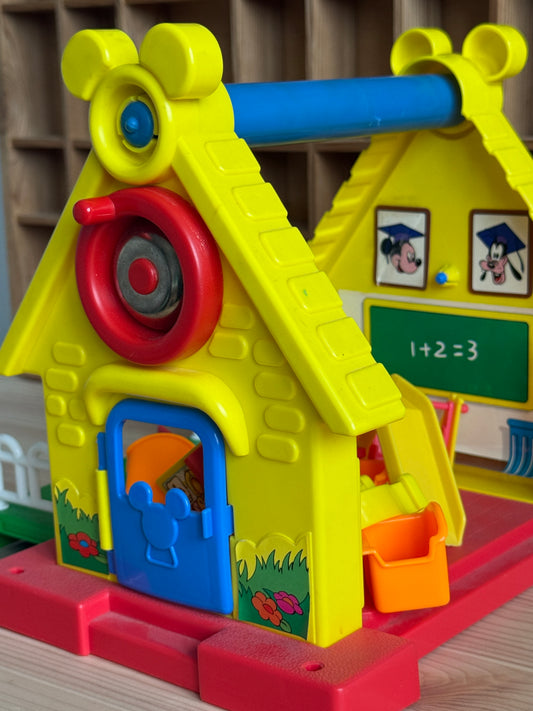Mickys skole legehus – Disney legetøj & fantasileg