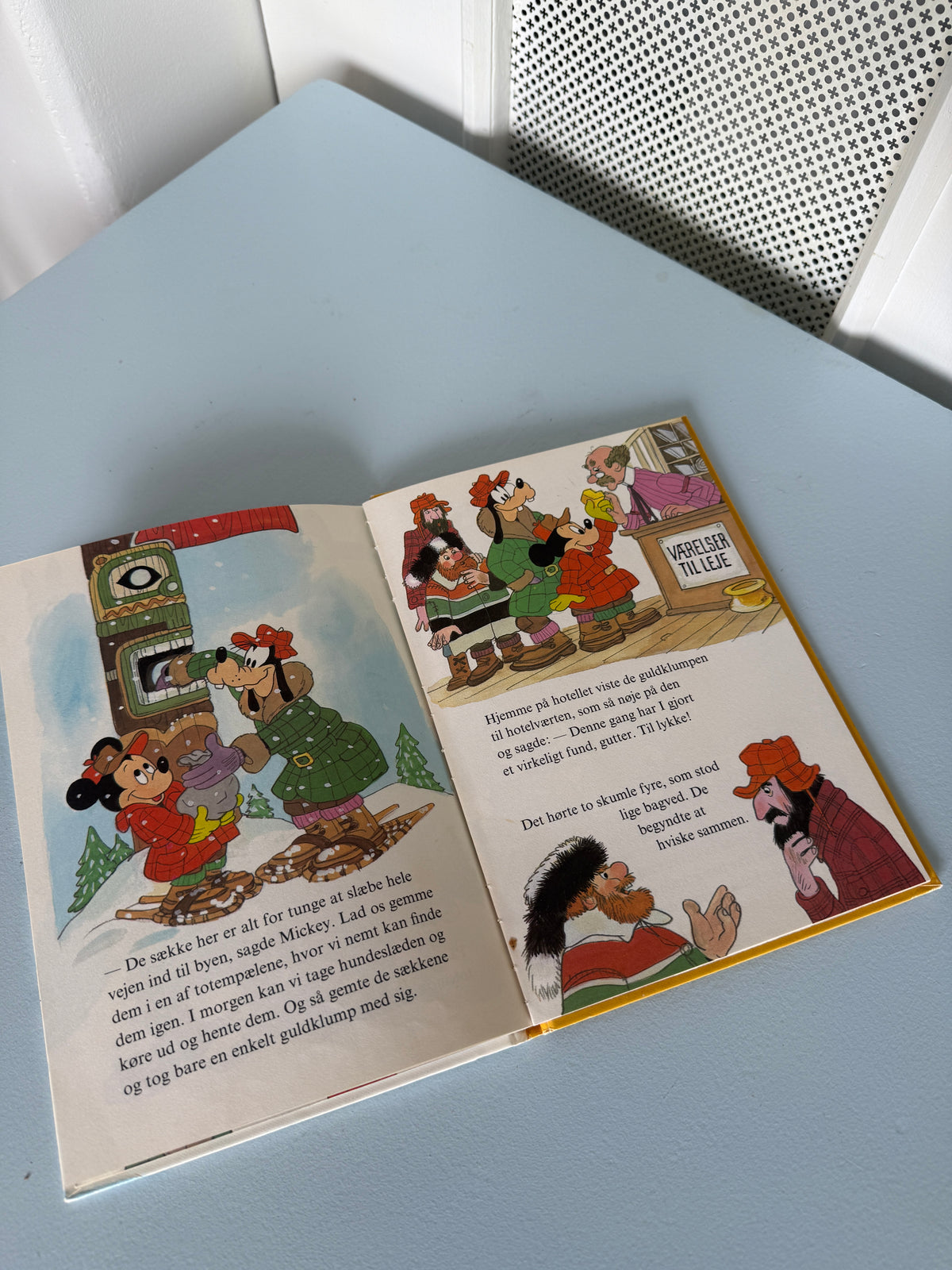 Mickey og Fedtmule som guldgravere