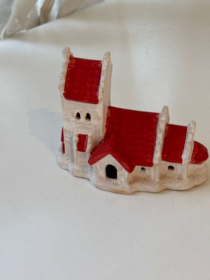 Kirke i keramik