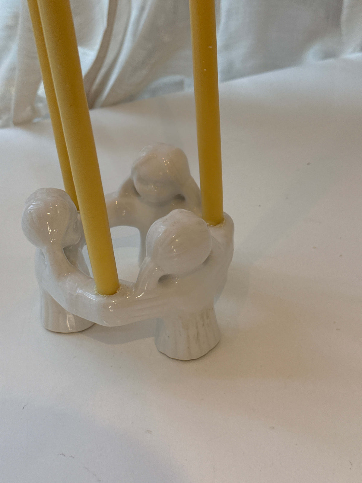 Rund lysestage i porcelæn