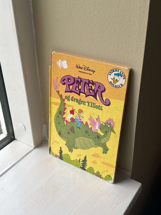 Peter og dragen Elliot bog