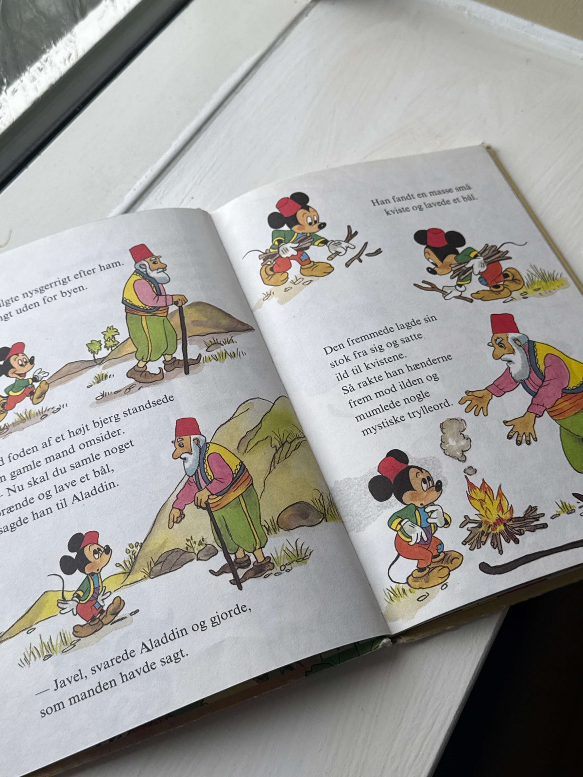 Aladdin og den vidunderlige lampe bog