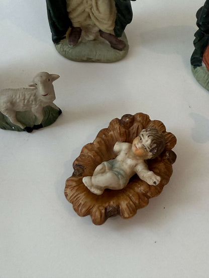 Krybbespil i keramik med 8 figurer