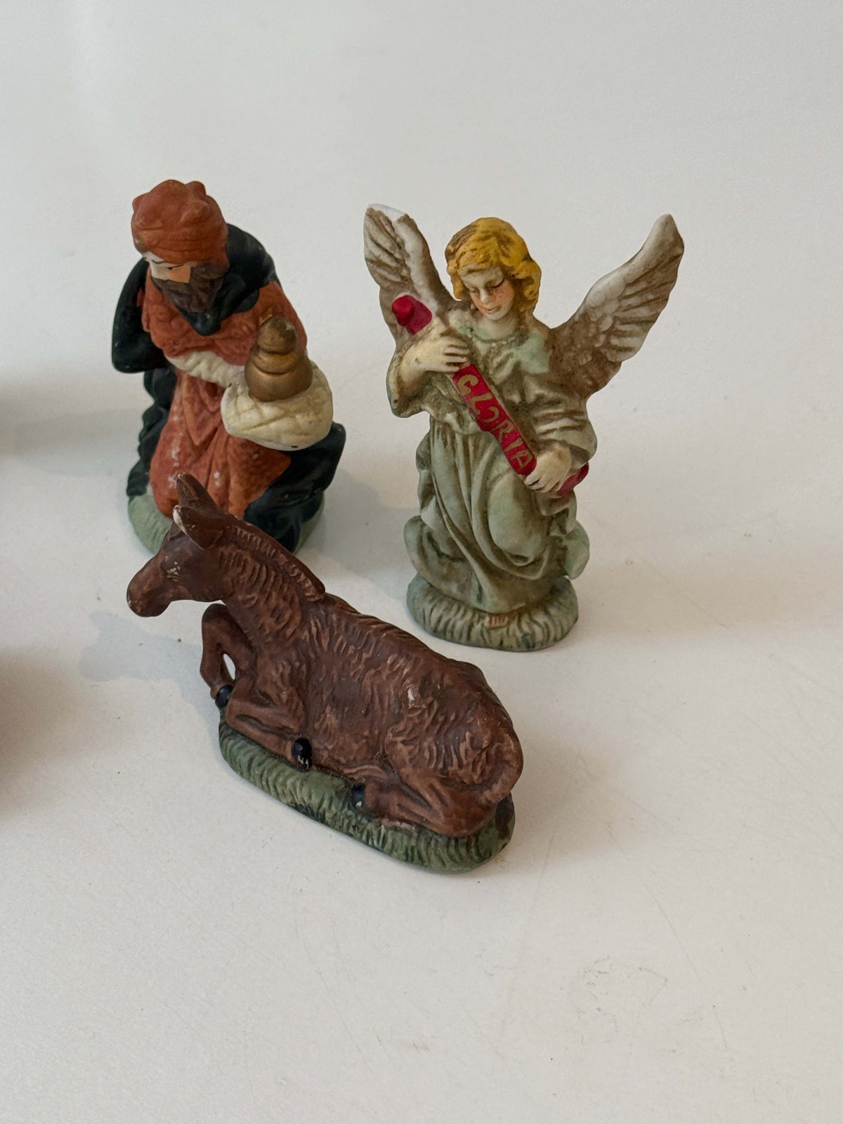 Krybbespil i keramik med 8 figurer