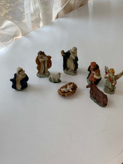 Krybbespil i keramik med 8 figurer